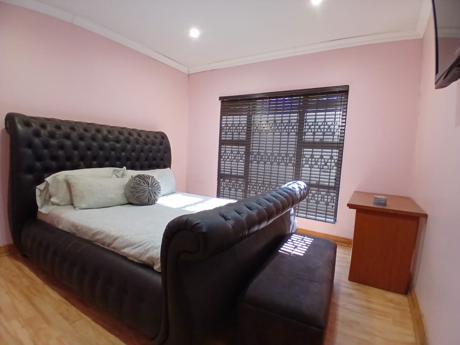 4 Bedroom Property for Sale in Jan Cillierspark Free State